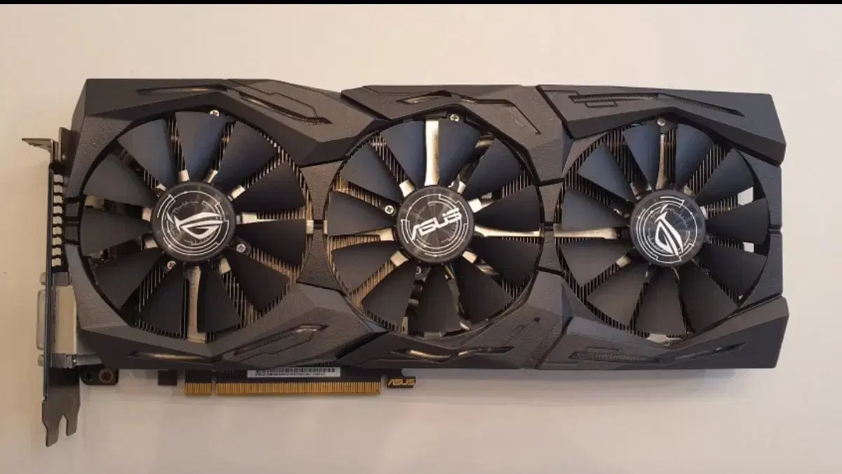 gtx1080 asus rog strix